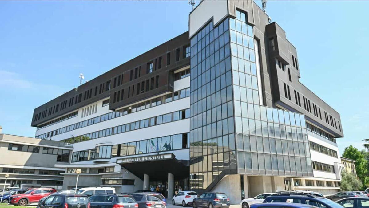 Carta docente, Anief: paradossale che i precari siano discriminati nell'attività 'obbligatoria' di formazione - Tribunale di Treviso