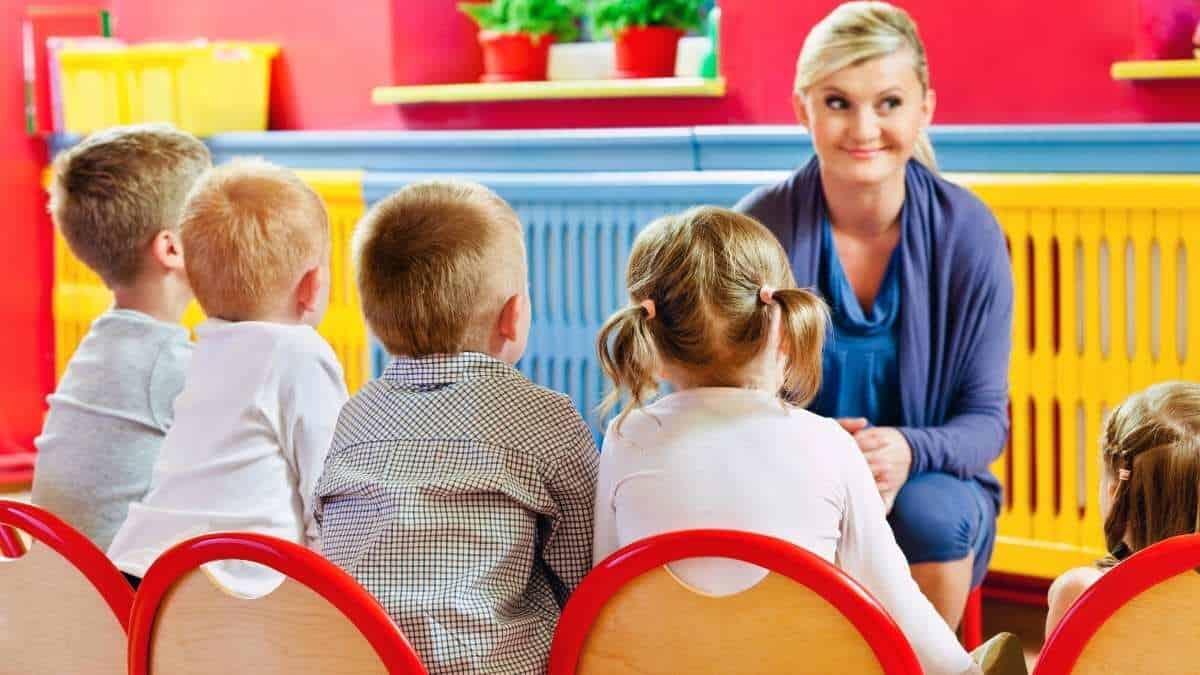 Nidi e scuole dell'infanzia, FISM lancia l'allarme: carenza di educatori e insegnanti - Assistenti asili nido