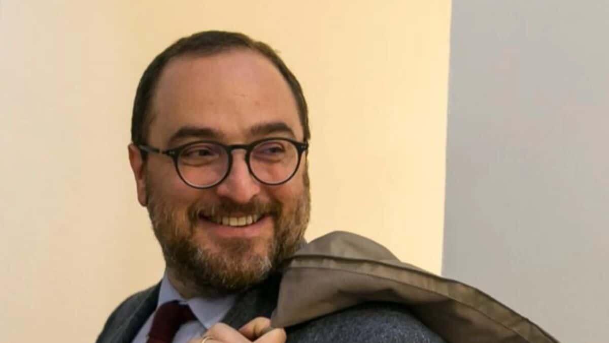 Revocato l'incarico a Giusto Catania al Liceo Umberto I - Il Preside Giusto Catania