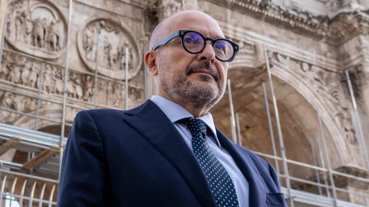 Dimissioni irrevocabili per Gennaro Sangiuliano: lettera alla Meloni e indagini della Corte dei Conti - Gennaro Sangiuliano