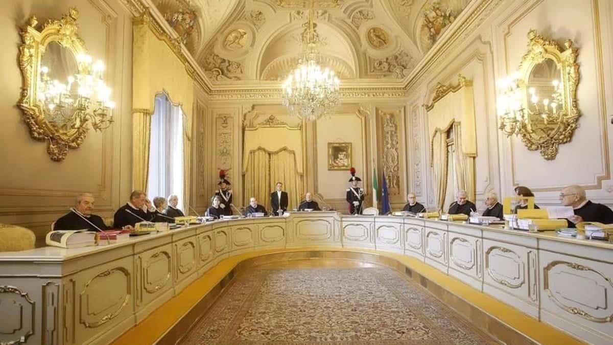 Rivalutazione pensioni: il taglio finisce alla Corte Costituzionale - Corte Costituzionale