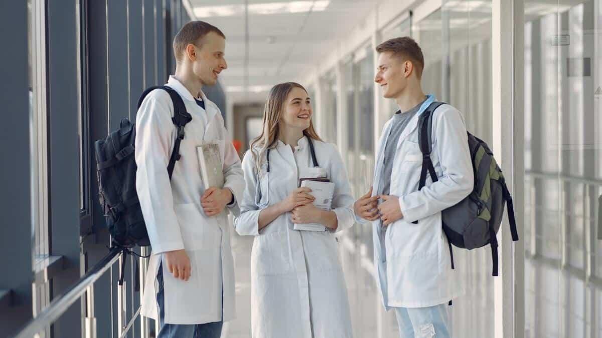 Abolizione test di ingresso Medicina e Chirurgia: via libera dal Senato al nuovo modello di accesso - Studenti Università Medicina