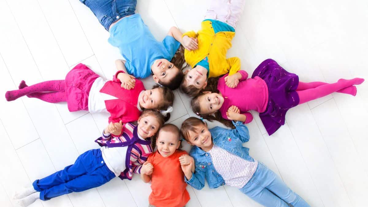 Le scuole felici: l'educazione che prepara i bambini alla vita, attraverso fiducia, coraggio e confronto con il rischio - Scuole felici