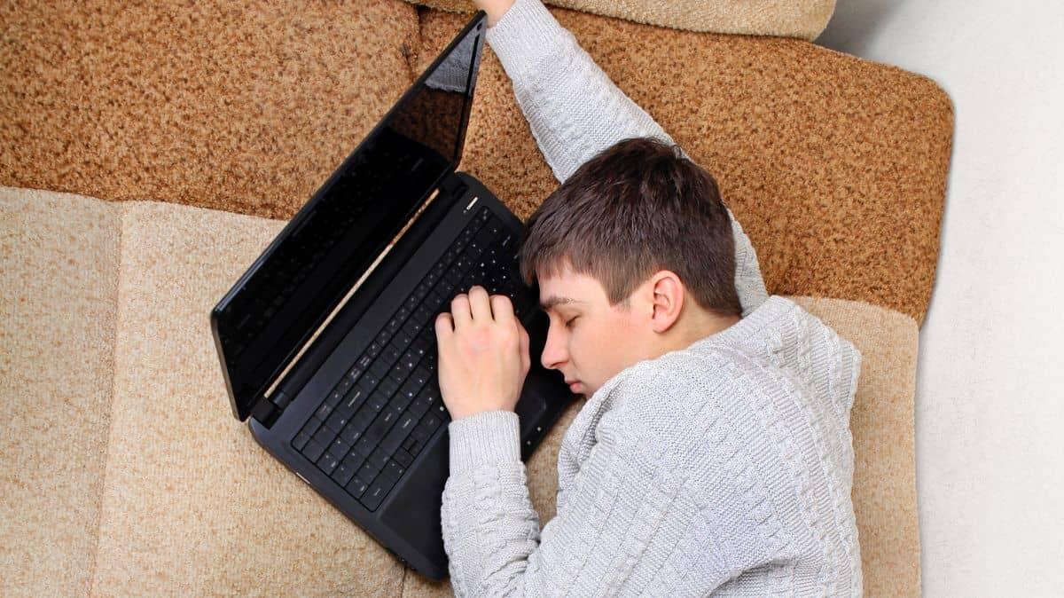 L'allarme dell'Istituto Nazionale del Sonno e della Veglia: il sonno degli adolescenti è inadeguato - Il sonno degli adolescenti