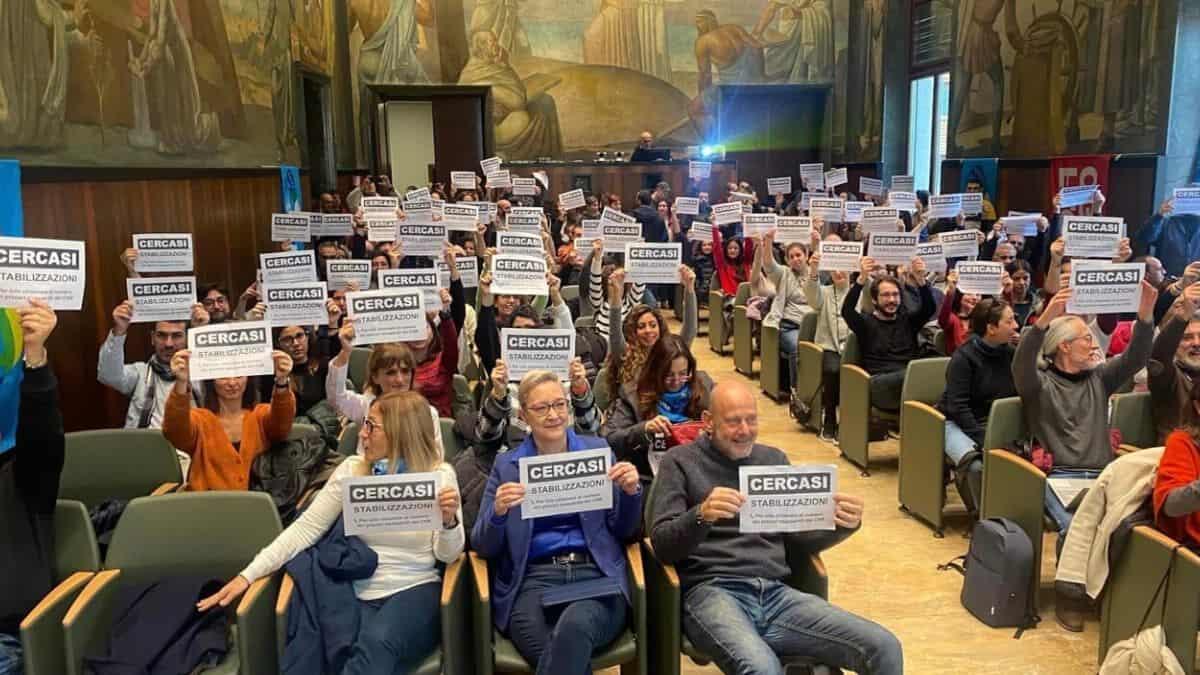 CNR, protesta dei ricercatori precari: chiedono la stabilizzazione - Protesta dei ricercatori precari CNR