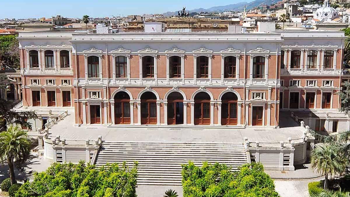 Comune di Messina contesta a UniME l'IMU non pagata: l'ateneo della città dello stretto presenta ricorso - La sede storica dell'Università di Messina (UniME)