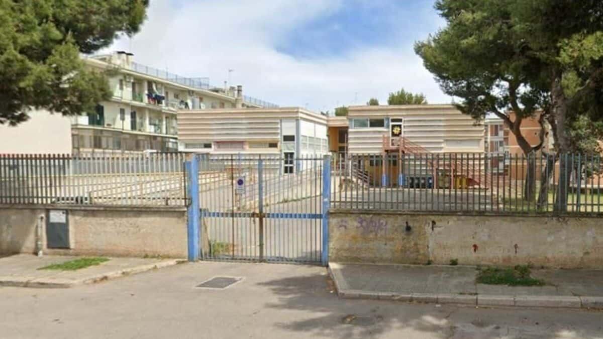 Allagamento e crollo del controsoffitto in una scuola dell'infanzia a Bisceglie: scuola chiusa e disagi per le famiglie - Scuola dellInfanzia di Bisceglie