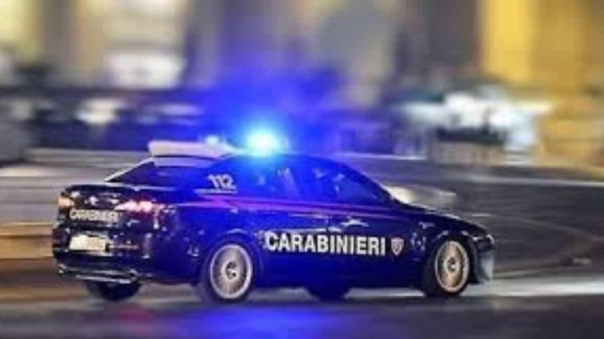 Villa Verucchio (RN), arrestato dai Carabinieri un 25enne: sorpreso a rubare in una scuola in piena notte - inseguimento