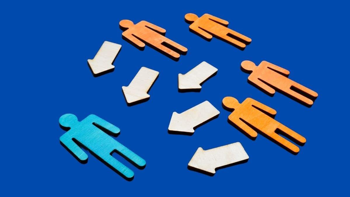 Sedicenne aggredito a scuola in Emilia Romagna: la sindaca condanna il bullismo - Bullismo