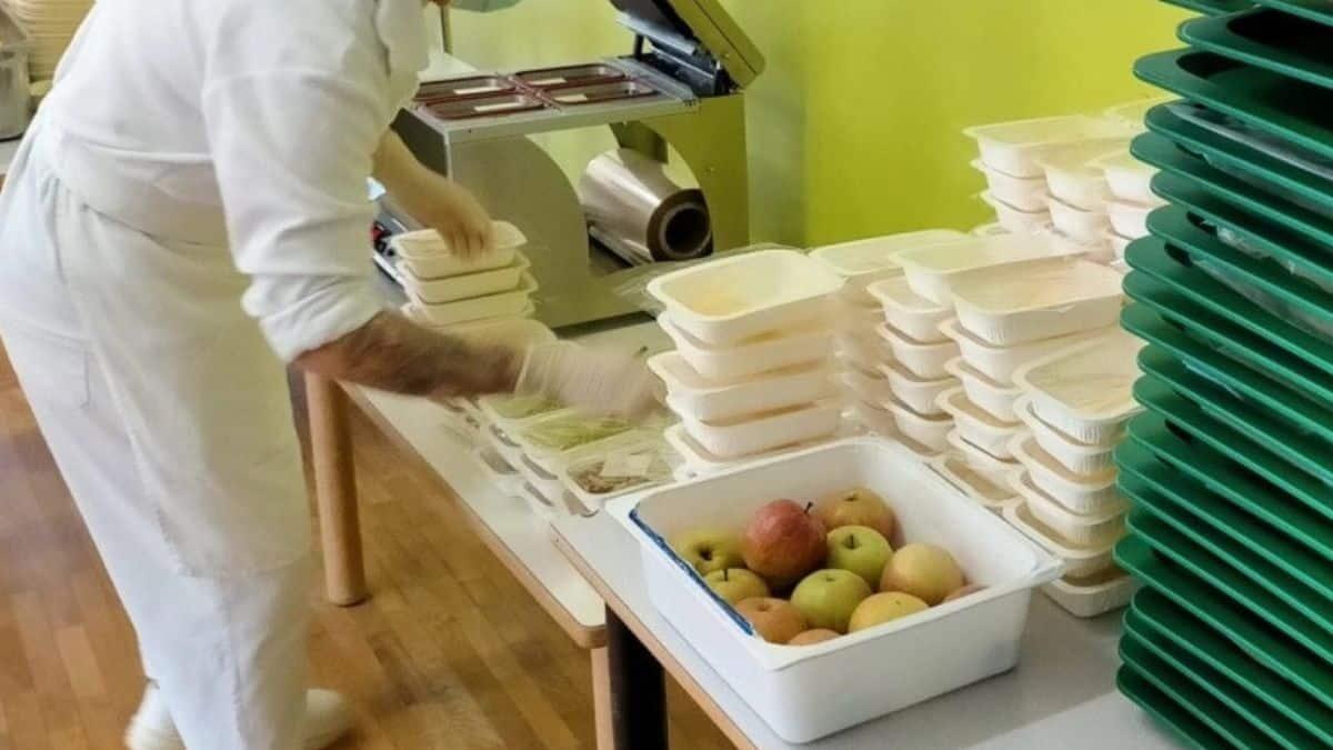 Intossicazione alimentare alla scuola Manzoni di Gallerate: Pronto Soccorso per 20 alunni dopo il pranzo - intossicazione alimentare