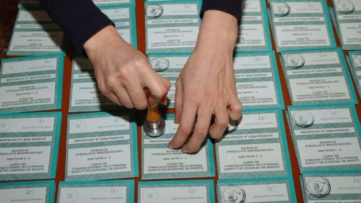Referendum 8 e 9 giugno 2025: come diventare scrutatore e quanto si guadagna - Scrutatore