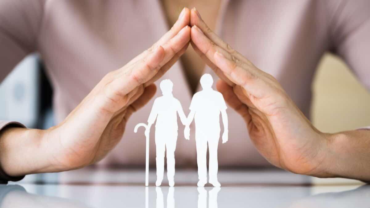 Età pensionabile, possibile aumento di 3 mesi dal 2027: il Governo valuta un blocco - Età pensionabile