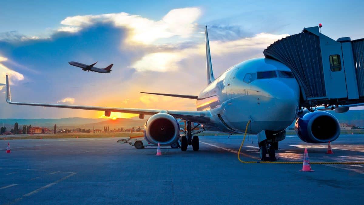 Intera classe in gita in Polonia perde l’aereo al ritorno: il costo sarà a carico dei genitori - Imbarco Aeroporto