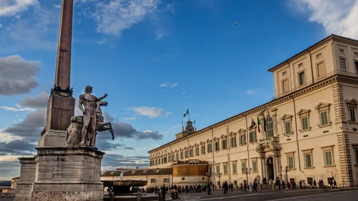 Docenti precari scrivono a Mattarella: 'Stabilizzazione subito per salvare la scuola pubblica' - Palazzo del Quirinale