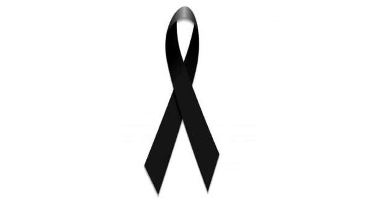 Docente travolta da una ruspa in spiaggia: morta Elisa, 66 anni - nastro nero