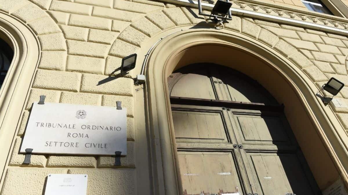 Anno 2013: Tribunale di Roma ribalta la decisione della Cassazione, vale anche ai fini economici [Sentenza] - Tribunale di Roma