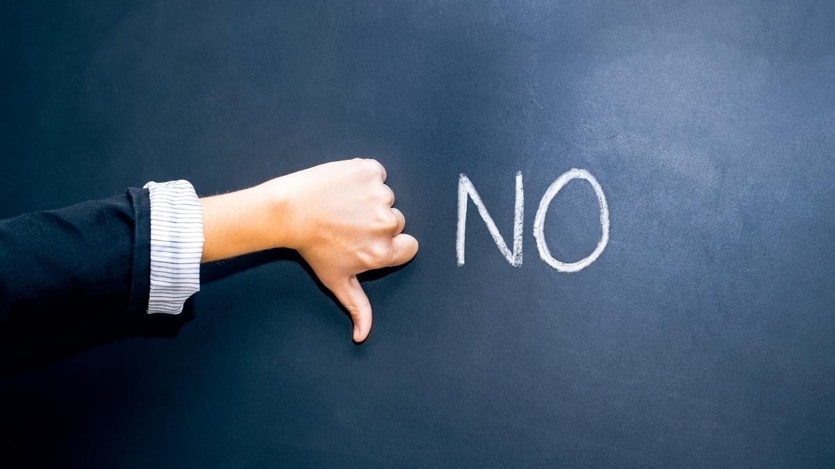 Saluto romano al liceo: condotta abbassata e scrutini riaperti - No educativo