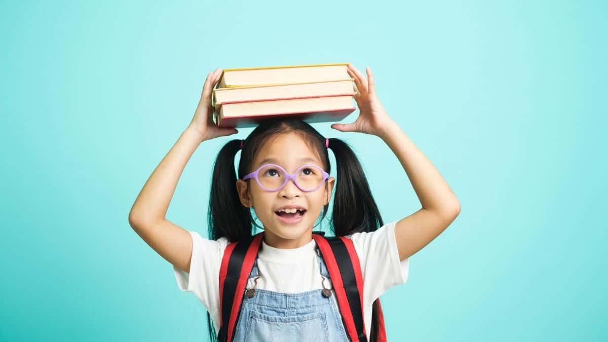 Scuola primaria, torna il dibattito sull’esame di quinta elementare: il caso che infiamma i social - Comportamento scorretto dei bambini a scuola