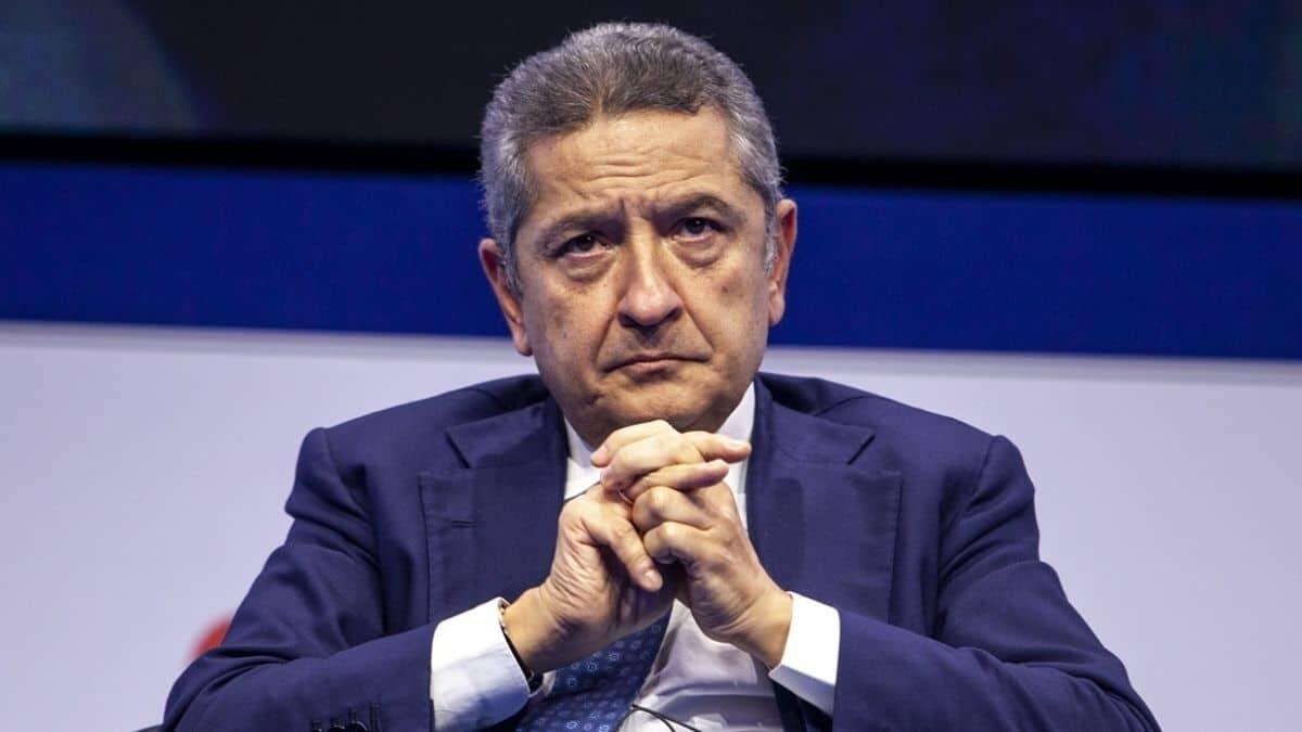 Stipendi troppo bassi e dazi USA minacciano l’economia italiana: l'allarme di Bankitalia - Fabio Panetta