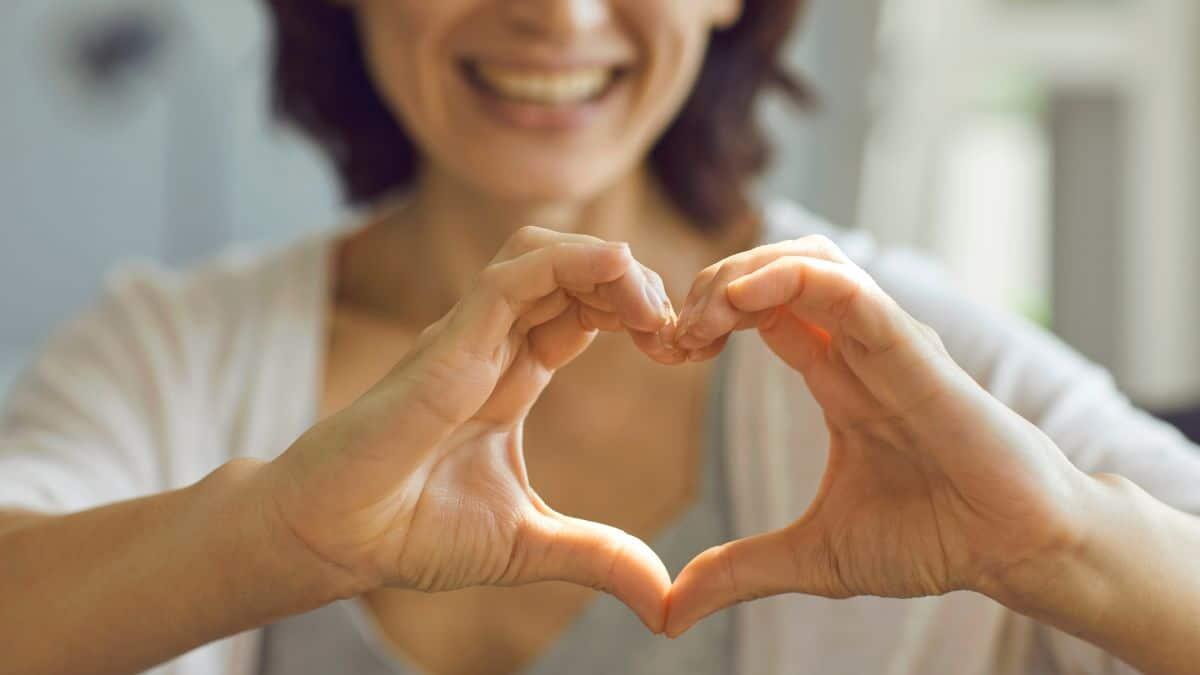 Gratitudine e benessere mentale: come allenare la mente alla positività - Gratitudine
