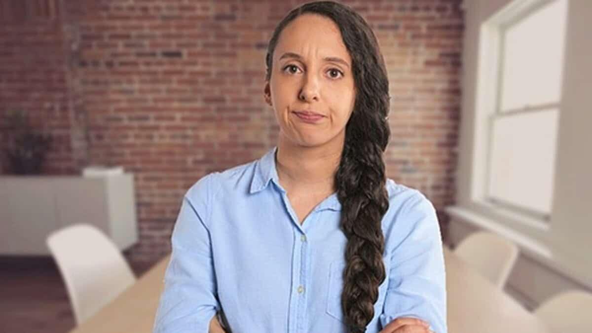 Precariato scolastico, l’amara realtà: 'Il mio docente di tesi è ancora supplente a 50 anni' - Docente precaria