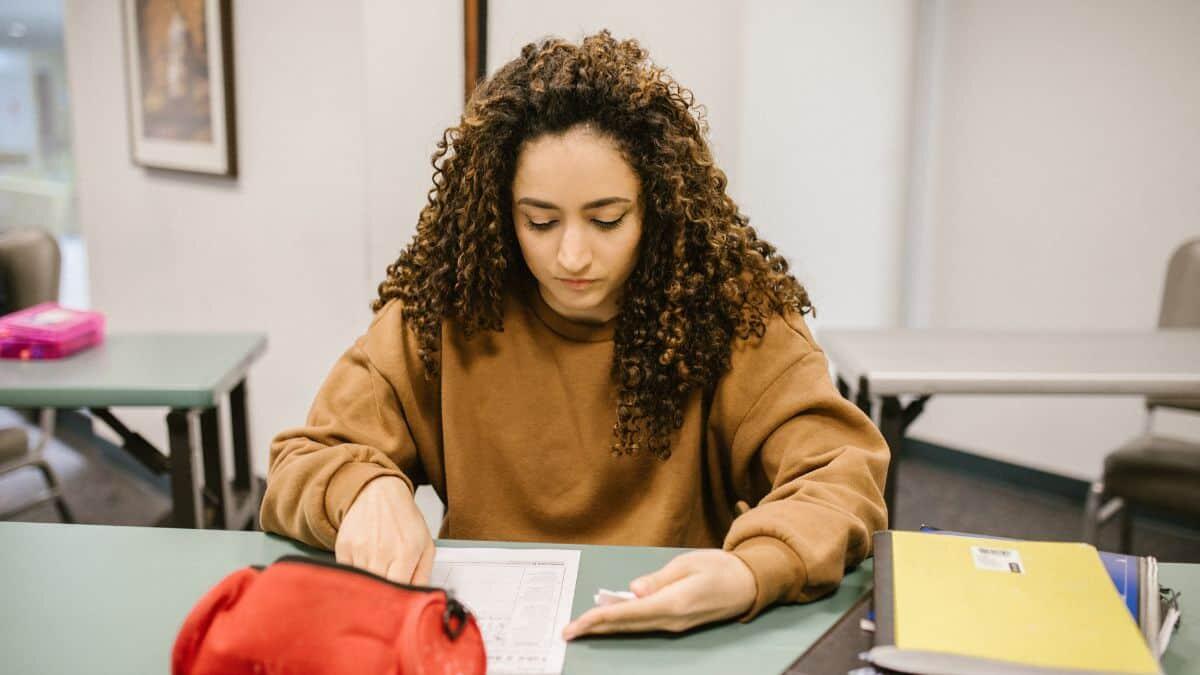 Maturità 2025: uno studente su cinque pronto a copiare, ma regna l’incertezza - Maturità 2025