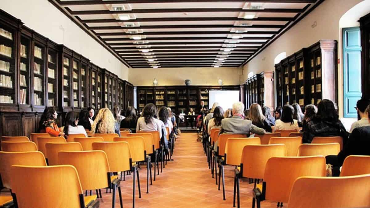 TFA sostegno X ciclo 2025: requisiti, prove e posti attesi - Docenti corso di formazione
