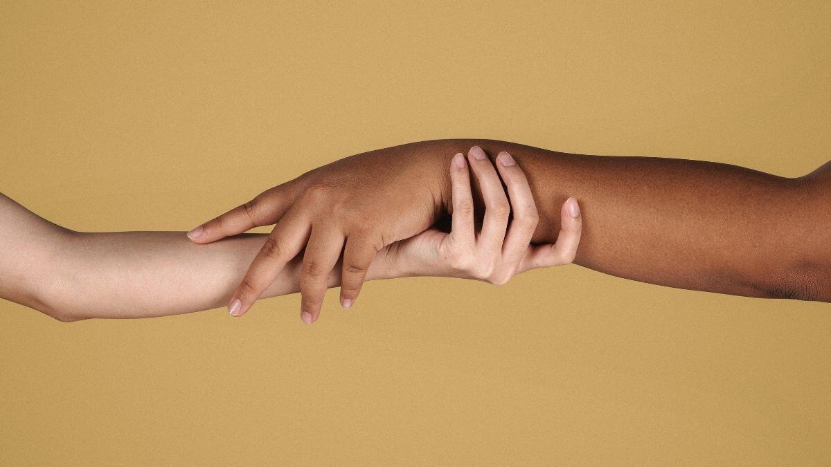 Altruismo: perchè aiutare gli altri fa bene anche a sé stessi? - Altruismo