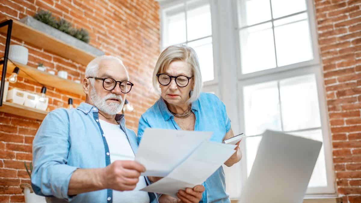 Età pensionabile: l’Italia davanti a una scelta cruciale nel 2027 - aumento età pensione