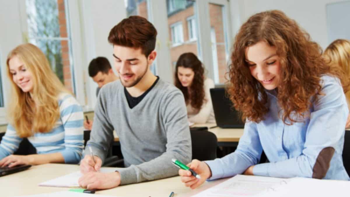 Formazione e lavoro: scuola e impresa per i giovani al Meeting di Rimini - Corsi di formazione