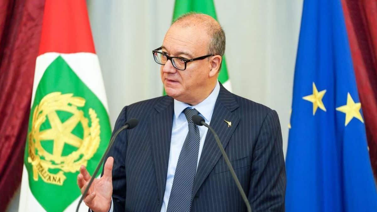 Valditara e la “rivoluzione della bellezza” nelle scuole - Il ministro dell'Istruzione e del Merito Giuseppe Valditara
