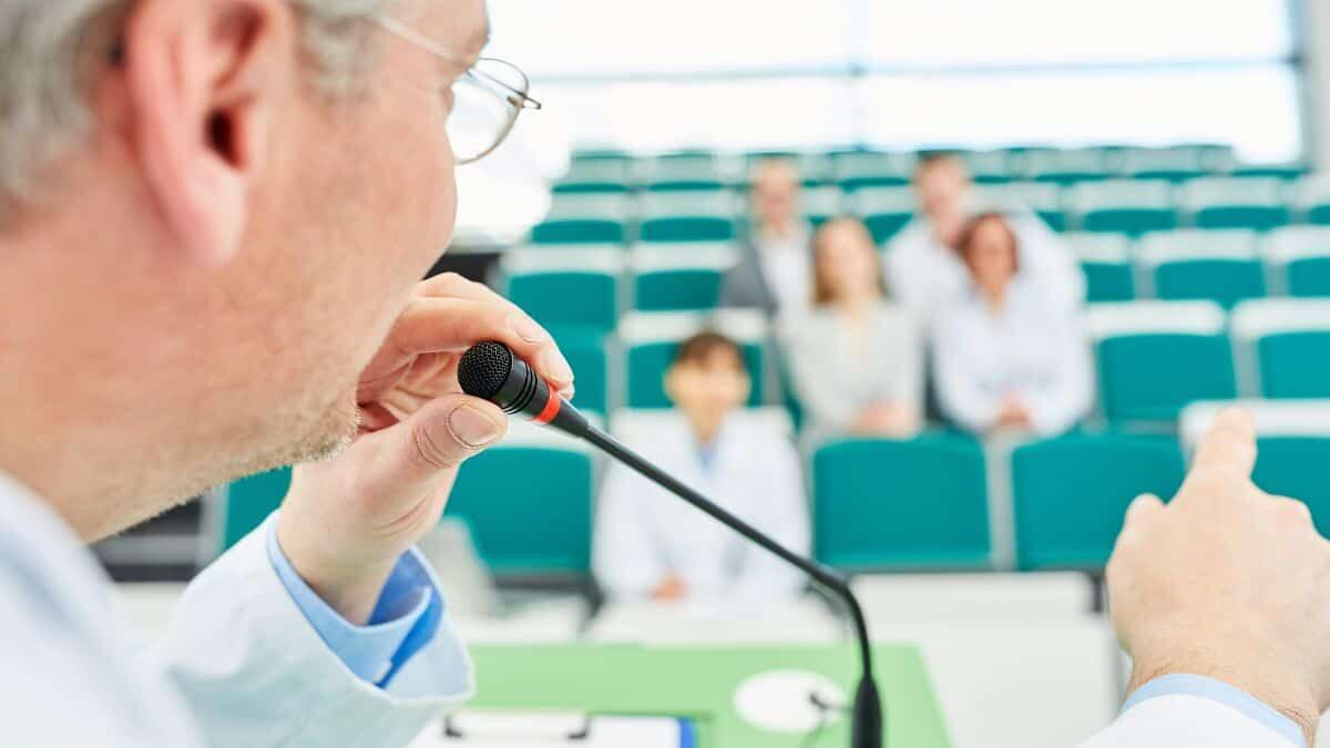 Esami Medicina 2025: guida completa al semestre aperto - Corsi di Medicina universitari