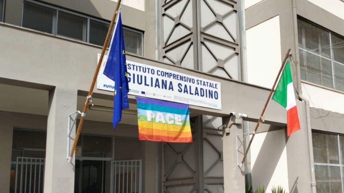 La Scuola ripudia la guerra: il documento dell'IC Giuliana Saladino per un anno scolastico di pace - IC Saladino Palermo contro la guerra