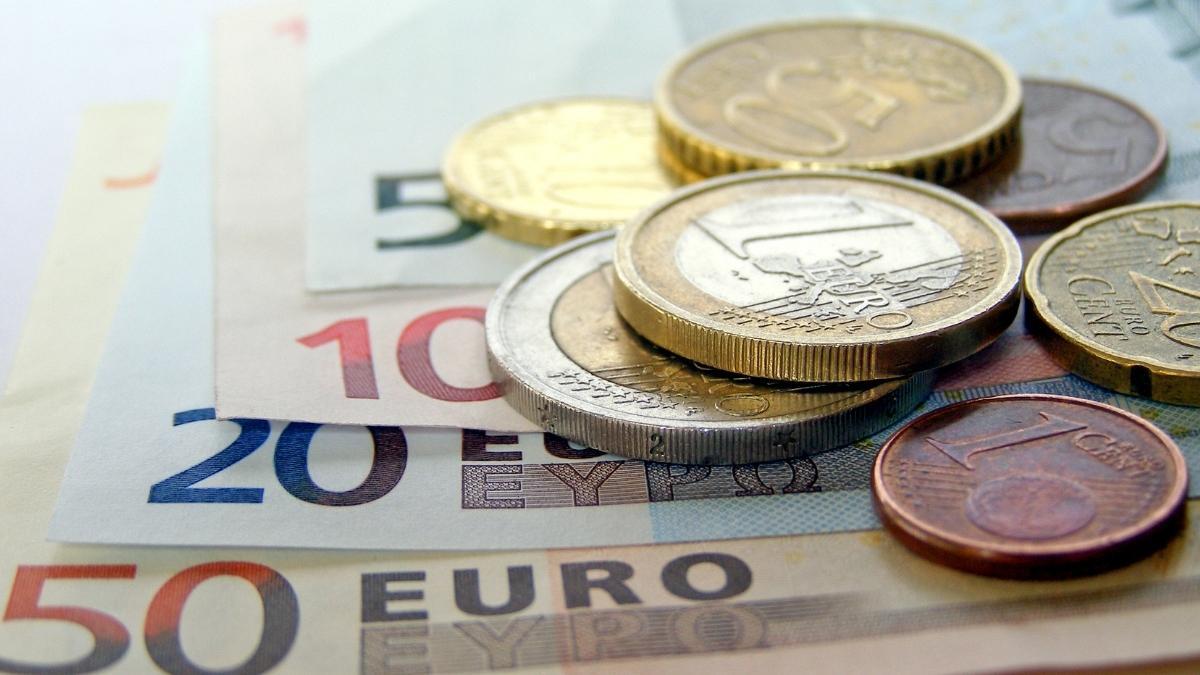 FMOF 2025/26: nessuna risorsa aggiuntiva e nessun buono pasto, Anief protesta - Banconote e monete di euro