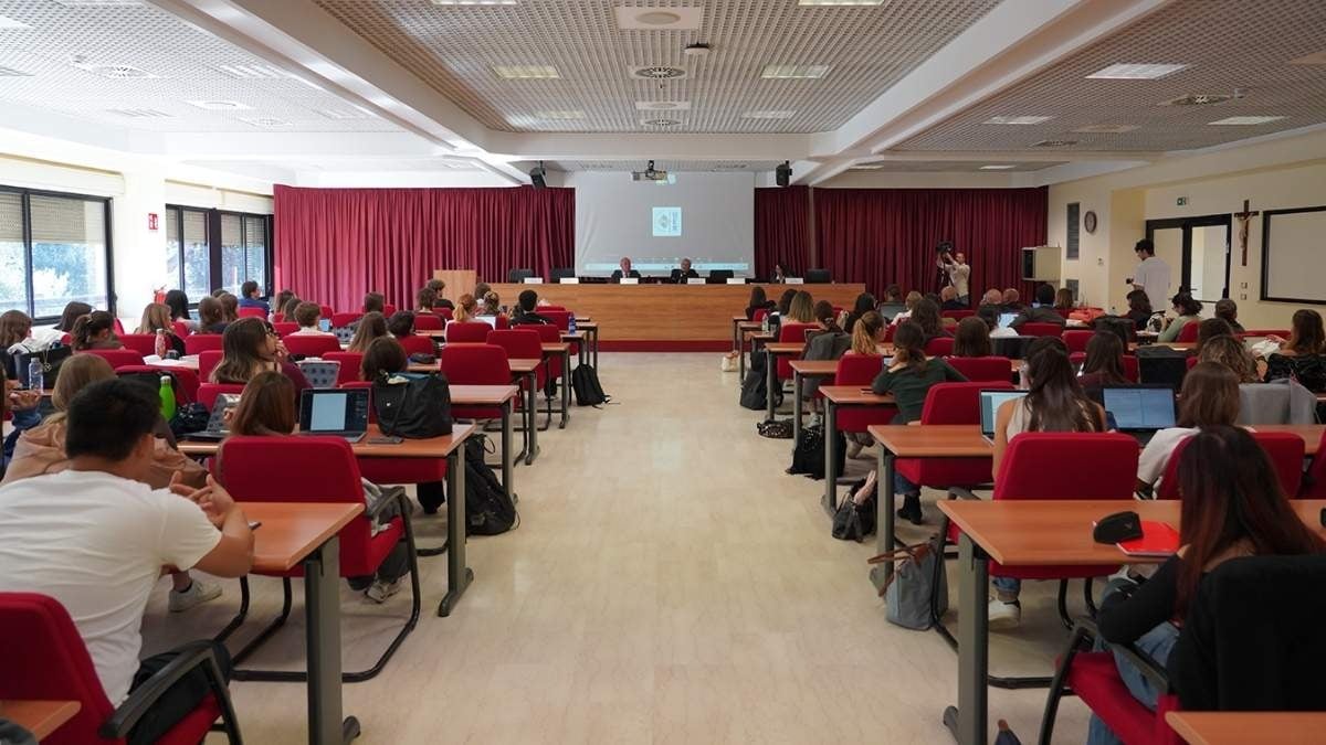 Dipendenza da smartphone, l'Università Europea di Roma presenta il progetto PROBEN - Progetto PROBEN
