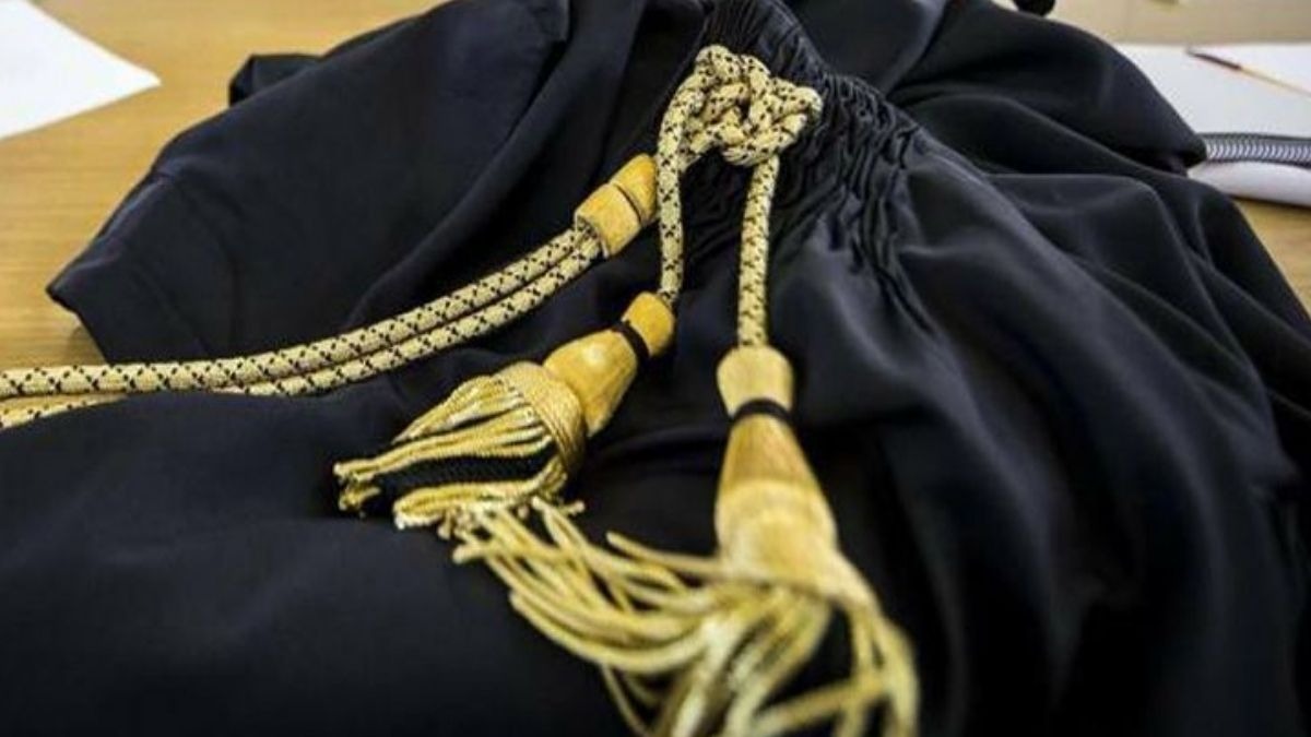 Docenti Unicas: stop interdizione, possono tornare ad insegnare - Toga di un magistrato