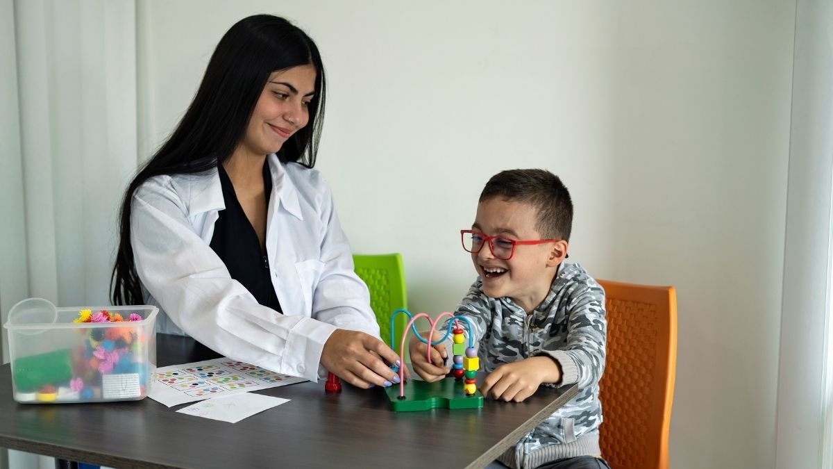 Assistente autonomia e comunicazione: approvato l'emendamento per gli alunni con malattie rare - Assistente autonomia e comunicazione