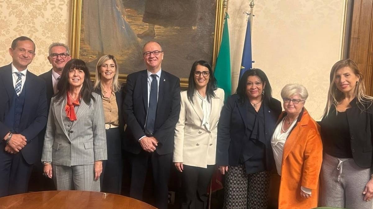 Contratto scuola, Cuzzupi (UGL): 'E' il momento di pensare ad un'architettura contrattuale diversa' - Delegazione UGL e ministro Valditara