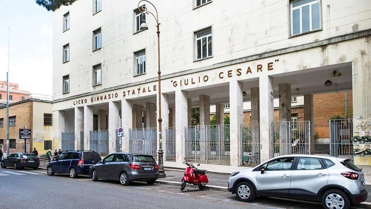 Lista stupri al Giulio Cesare: scoppia il caso a Roma - Liceo Giulio Cesare di Roma