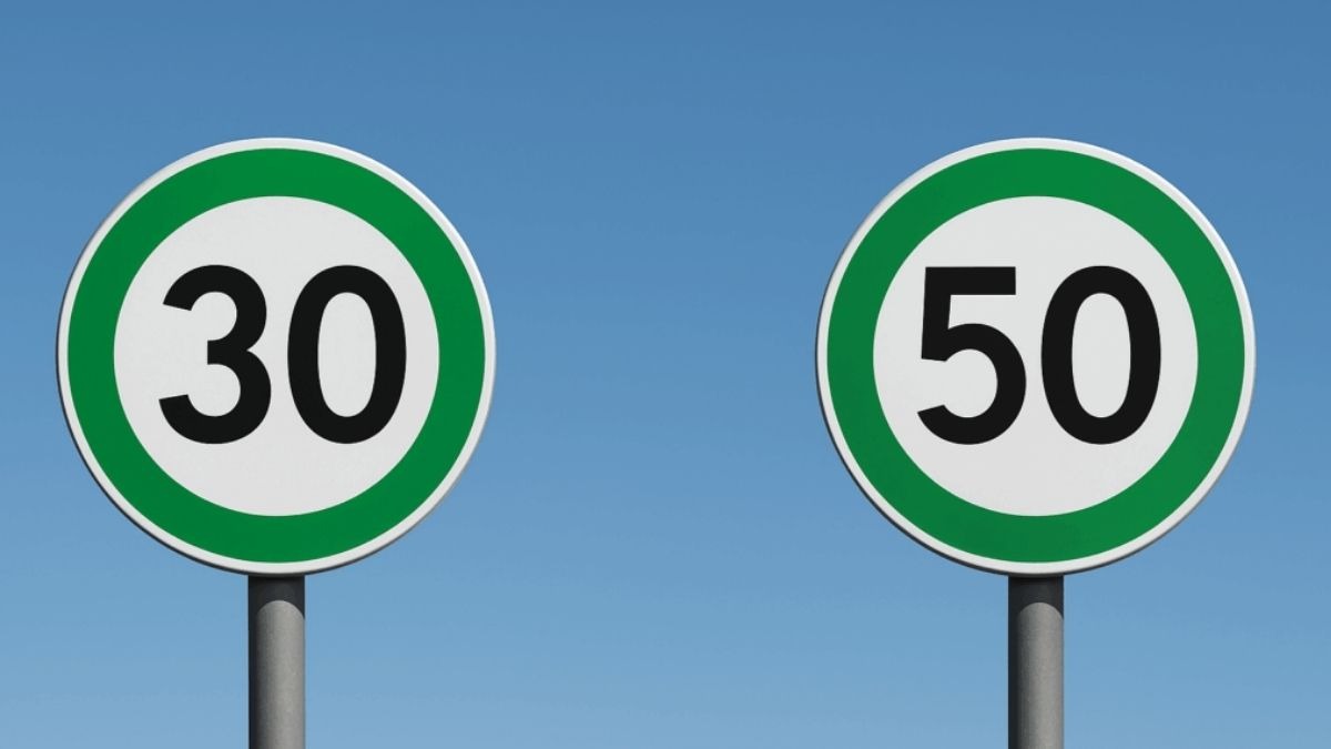 Cartelli verdi con bordo circolare: ecco la novità sulla velocità in Europa - Cartelli stradali verdi