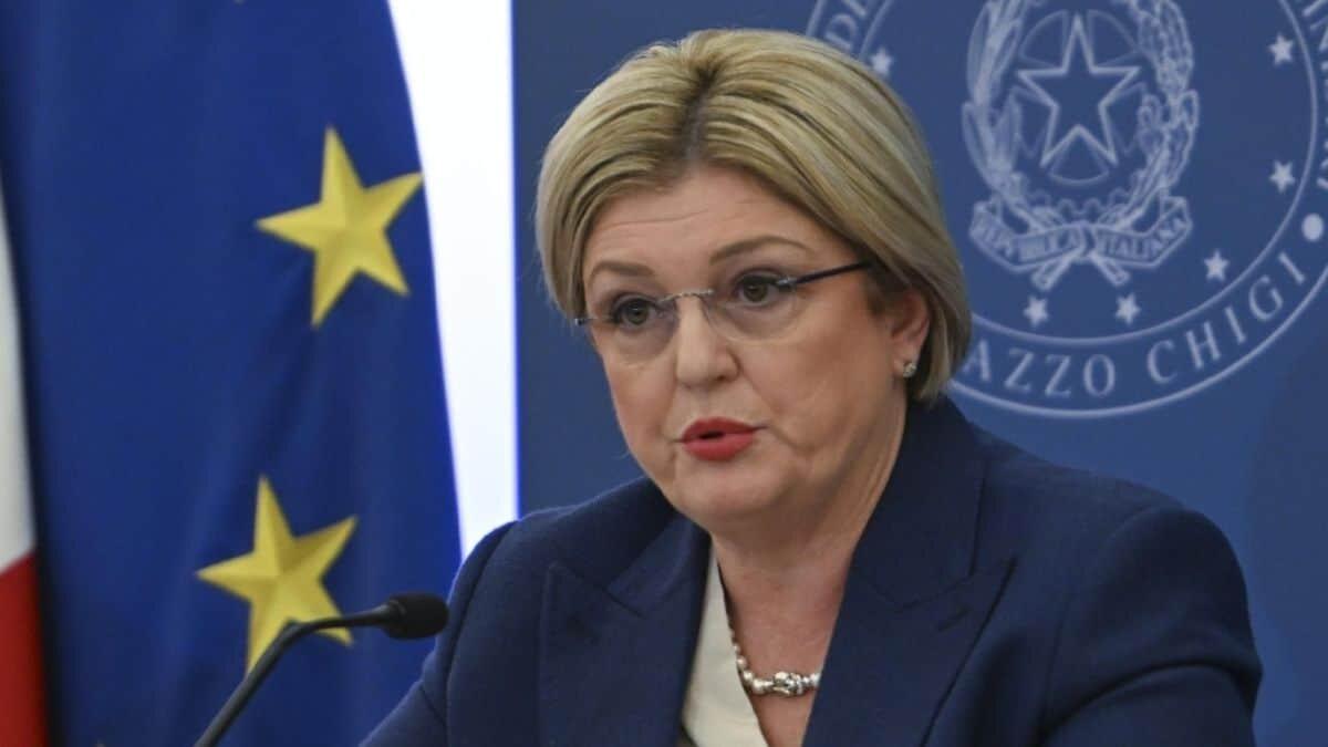 Lo sciopero è diritto costituzionale intoccabile: lo conferma il ministro Calderone - Marina Elvira Calderone