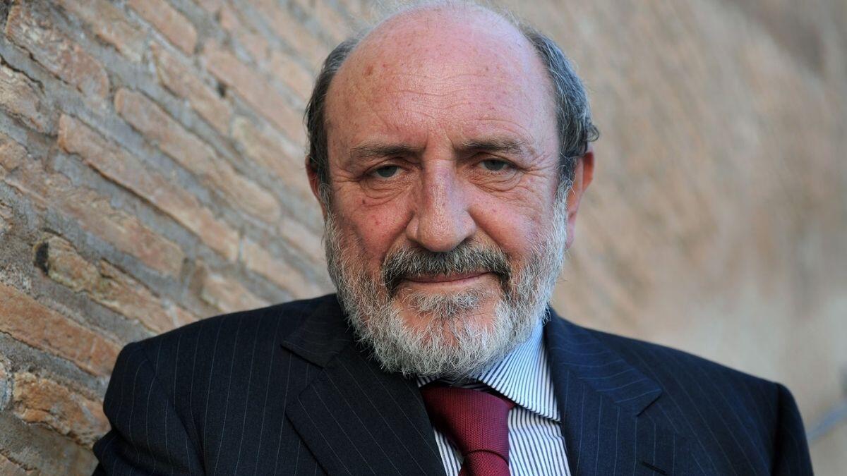 Galimberti: revoca del ruolo ai docenti inidonei per una scuola di qualità - Umberto Galimberti