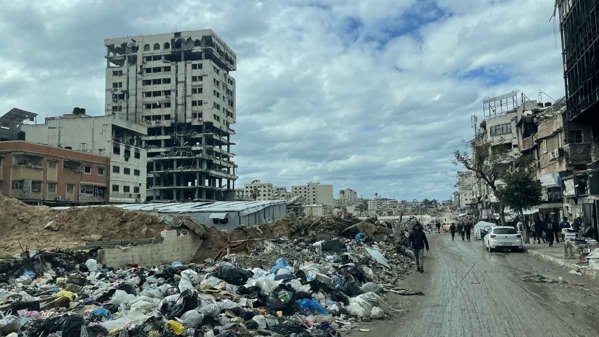 Lezioni tra le rovine di Gaza: riapre l'Università Islamica - Gaza City devastata dai bombardamenti