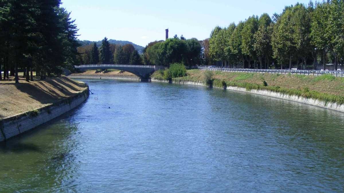 Ritrovato il corpo senza vita del 16enne Dario Cipullo a Novara - Canale Cavour di Novara