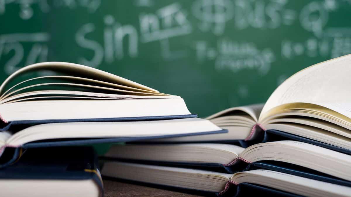 Permessi retribuiti pubblici: ecco quali sono - Permessi per diritto allo studio