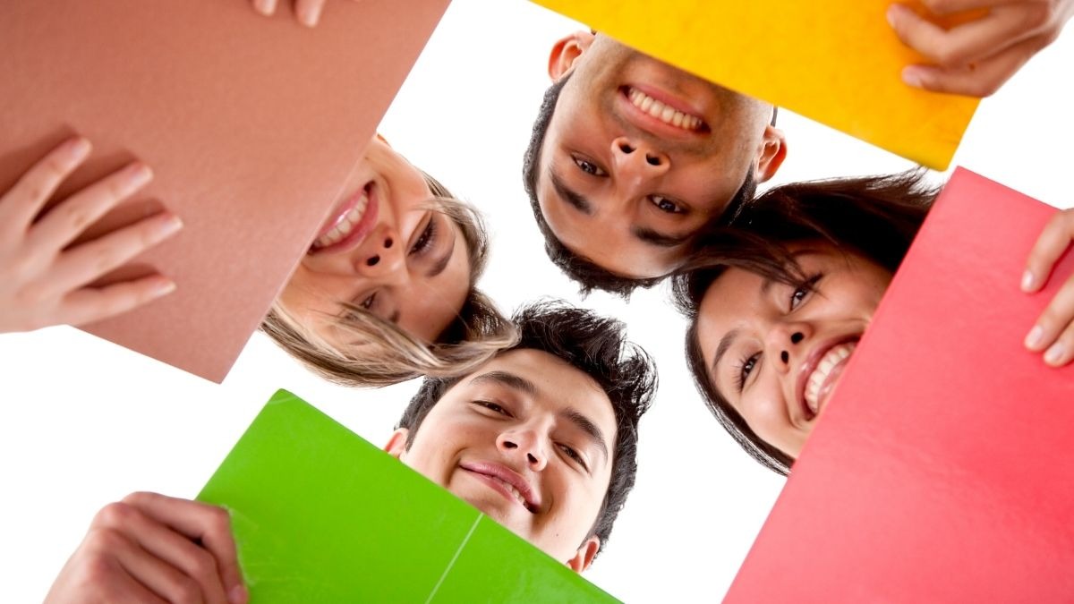 Carta Valore Cultura: requisiti e novità per diplomati dal 2027 - Studenti neodiplomati