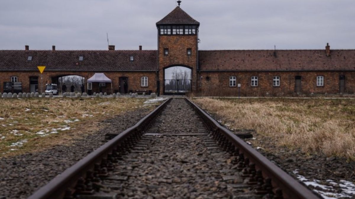 Viaggio della Memoria 2026: studenti in marcia nella storia - Viaggi della Memoria