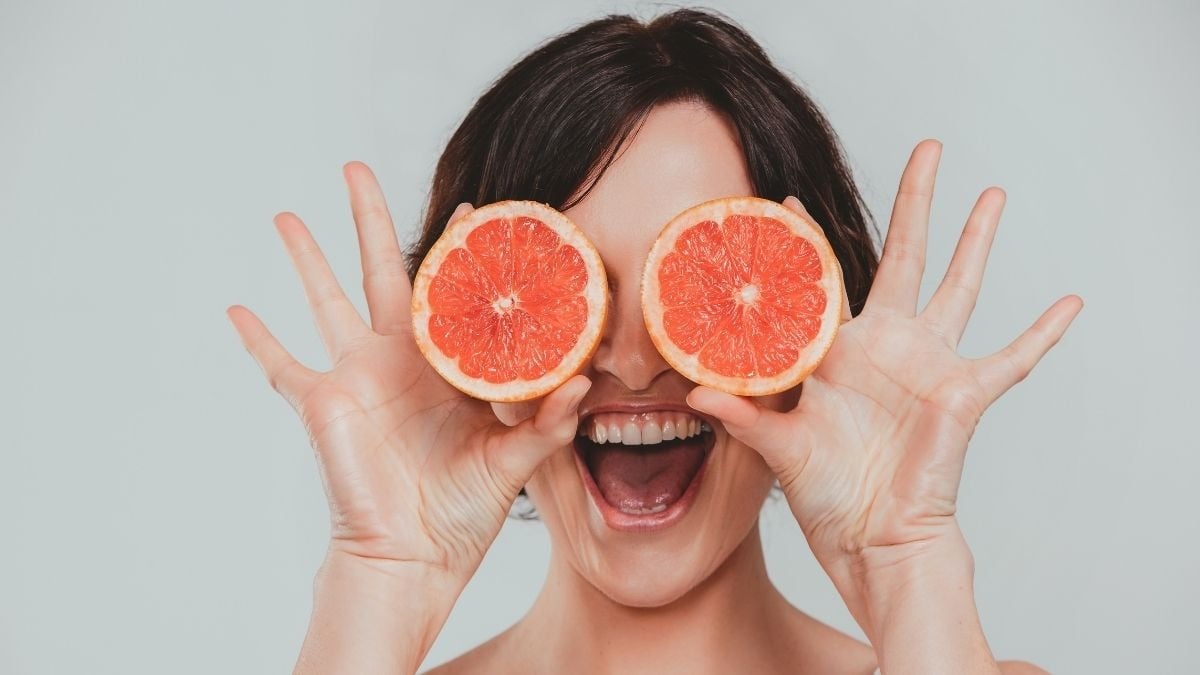 Arrossire: le cause scientifiche e i vantaggi sociali - Giovane donna