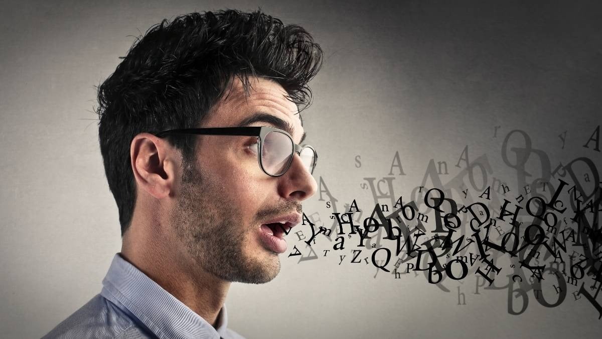 Il legame tra linguaggio quotidiano e insicurezza personale: i segnali da non ignorare - 