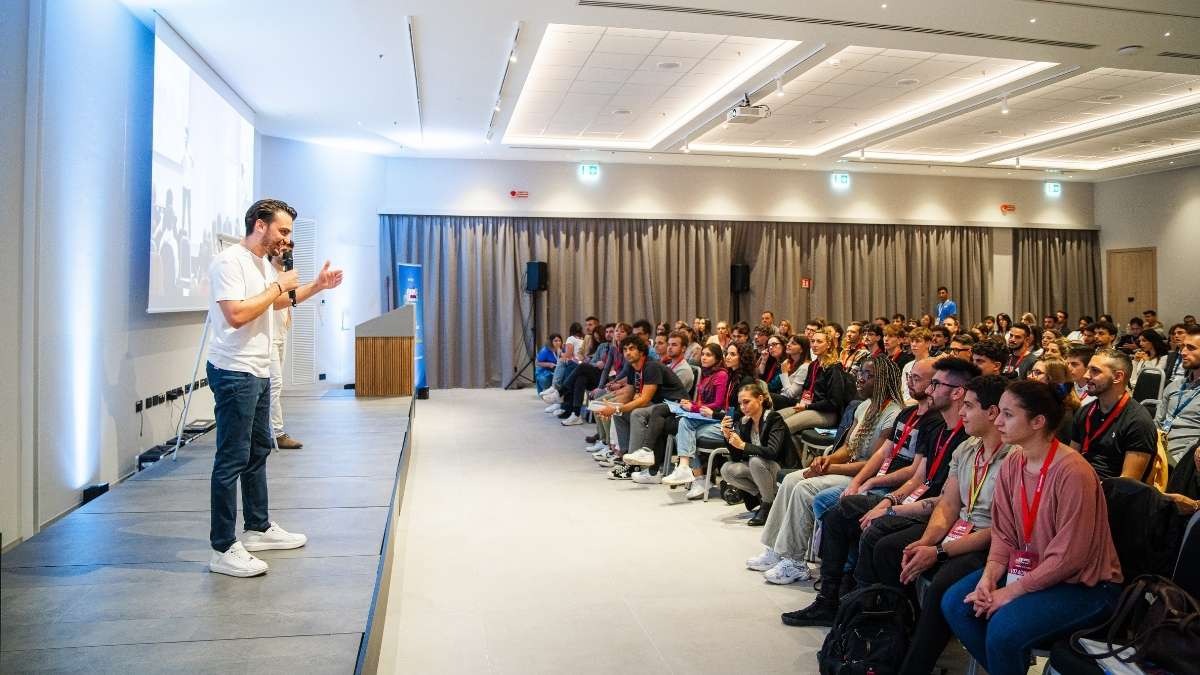 107 e Lode: i bisogni della Gen Z tra i social e la realtà - 107 e Lode